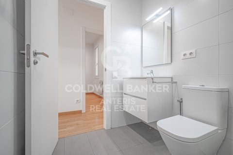 Apartamento de 4 dormitorios en venta en Barcelona, Cataluña, Spain № 7731 - foto 22