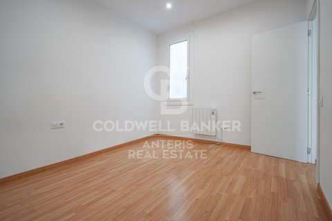 Apartamento de 4 dormitorios en venta en Barcelona, Cataluña, Spain № 7731 - foto 19