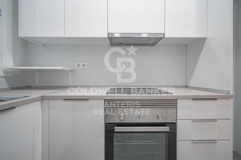 Apartamento de 4 dormitorios en venta en Barcelona, Cataluña, Spain № 7731 - foto 24