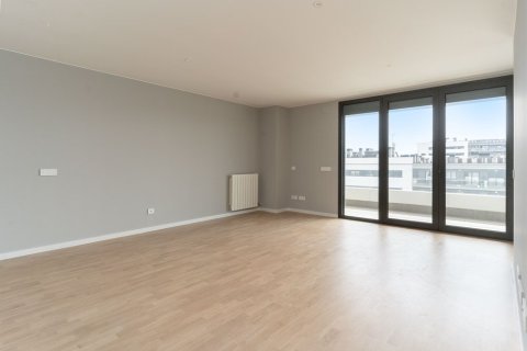 Apartamento de 3 dormitorios en venta en Barcelona, Cataluña, Spain № 1290 - foto 17