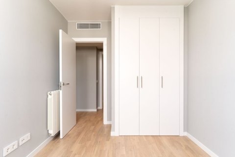 Apartamento de 3 dormitorios en venta en Barcelona, Cataluña, Spain № 1290 - foto 10