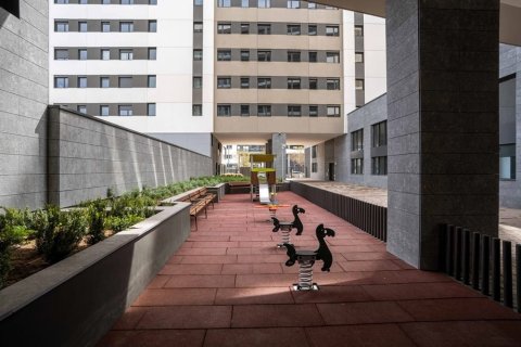 Apartamento de 3 dormitorios en venta en Barcelona, Cataluña, Spain № 1290 - foto 21