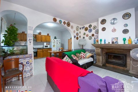Villa de 6 dormitorios en venta en Argentona, Barcelona, Cataluña, Spain № 962 - foto 12