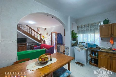 Villa de 6 dormitorios en venta en Argentona, Barcelona, Cataluña, Spain № 962 - foto 11