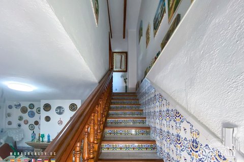 Villa de 6 dormitorios en venta en Argentona, Barcelona, Cataluña, Spain № 962 - foto 8