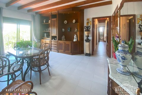 Villa de 6 dormitorios en venta en Argentona, Barcelona, Cataluña, Spain № 962 - foto 18