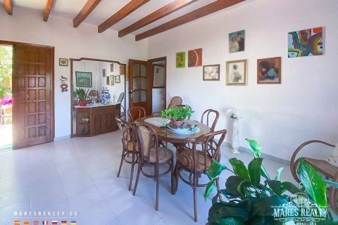 Villa de 6 dormitorios en venta en Argentona, Barcelona, Cataluña, Spain № 962 - foto 17