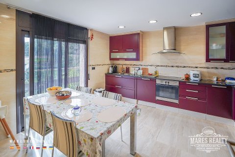 Villa de 3 dormitorios en venta en Platja D'aro, Gerona, Cataluña, Spain № 964 - foto 12