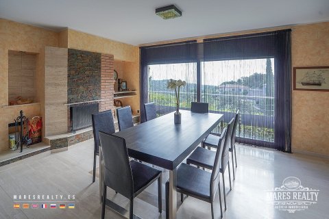Villa de 3 dormitorios en venta en Platja D'aro, Gerona, Cataluña, Spain № 964 - foto 18