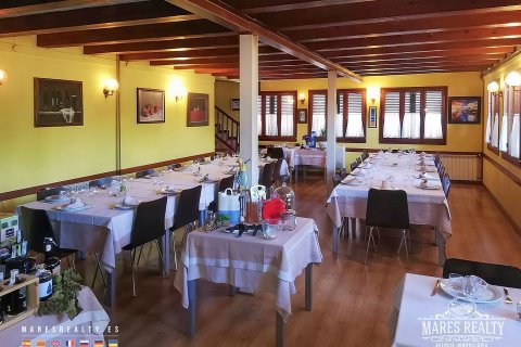 Propiedad comercial de 254 m² en venta en Mataró, Barcelona, Cataluña, Spain № 967 - foto 17