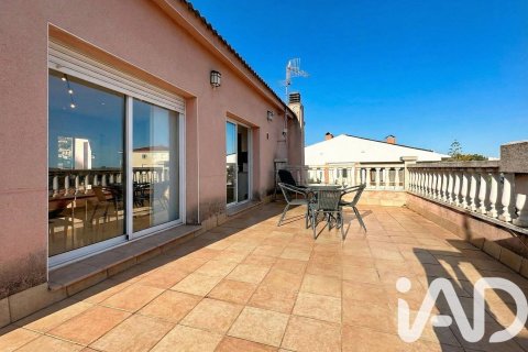 Сasa de 5 dormitorios en venta en El Vendrell, Tarragona, Cataluña, Spain № 4645 - foto 19