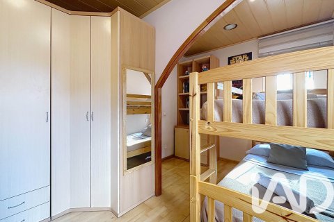 Сasa de 5 dormitorios en venta en El Vendrell, Tarragona, Cataluña, Spain № 4645 - foto 17