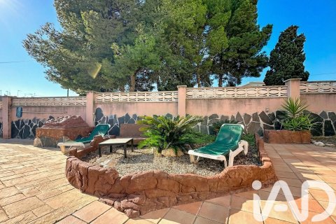 Сasa de 5 dormitorios en venta en El Vendrell, Tarragona, Cataluña, Spain № 4645 - foto 5