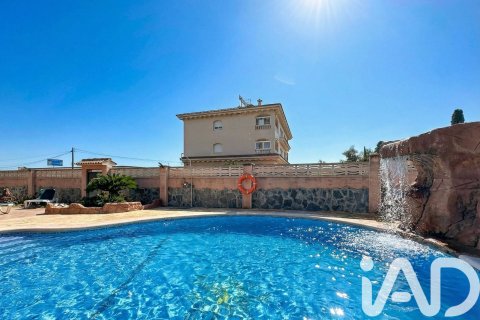 Сasa de 5 dormitorios en venta en El Vendrell, Tarragona, Cataluña, Spain № 4645 - foto 3