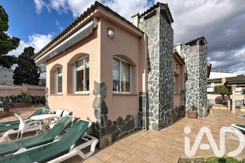 Сasa de 5 dormitorios en venta en El Vendrell, Tarragona, Cataluña, Spain № 4645 - foto 7