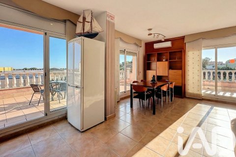 Сasa de 5 dormitorios en venta en El Vendrell, Tarragona, Cataluña, Spain № 4645 - foto 29