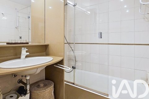 Apartamento de 5 dormitorios en venta en Sitges, Barcelona, Cataluña, Spain № 4649 - foto 22