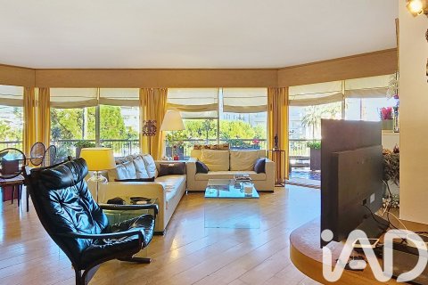 Apartamento de 5 dormitorios en venta en Sitges, Barcelona, Cataluña, Spain № 4649 - foto 9
