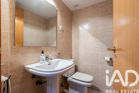 Casa adosada de 4 dormitorios en venta en La Roca del Vallès, Barcelona, Cataluña, Spain № 4647 - foto 13