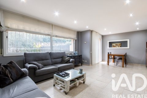 Casa adosada de 4 dormitorios en venta en La Roca del Vallès, Barcelona, Cataluña, Spain № 4647 - foto 24