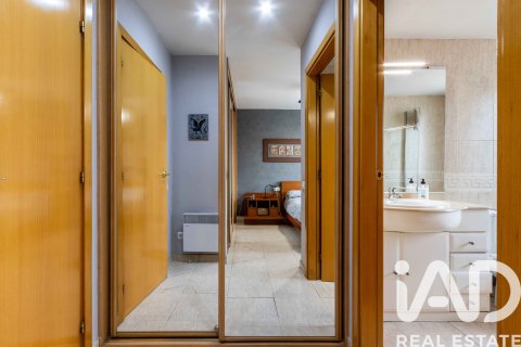 Casa adosada de 4 dormitorios en venta en La Roca del Vallès, Barcelona, Cataluña, Spain № 4647 - foto 20