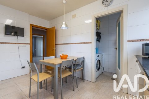 Casa adosada de 4 dormitorios en venta en La Roca del Vallès, Barcelona, Cataluña, Spain № 4647 - foto 16