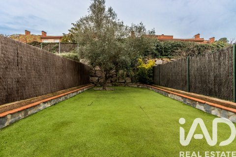 Casa adosada de 4 dormitorios en venta en La Roca del Vallès, Barcelona, Cataluña, Spain № 4647 - foto 8