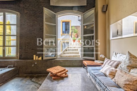 Ático de 3 dormitorios en venta en Barcelona, Cataluña, Spain № 2847 - foto 19