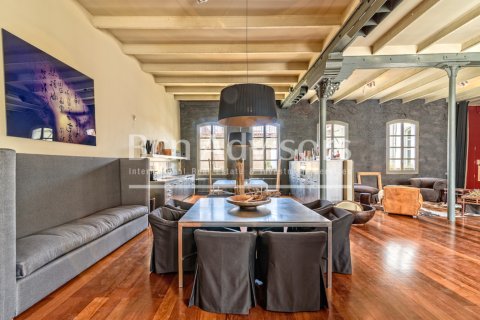 Ático de 3 dormitorios en venta en Barcelona, Cataluña, Spain № 2847 - foto 7
