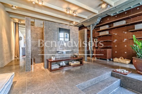 Ático de 3 dormitorios en venta en Barcelona, Cataluña, Spain № 2847 - foto 17