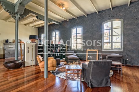 Ático de 3 dormitorios en venta en Barcelona, Cataluña, Spain № 2847 - foto 4