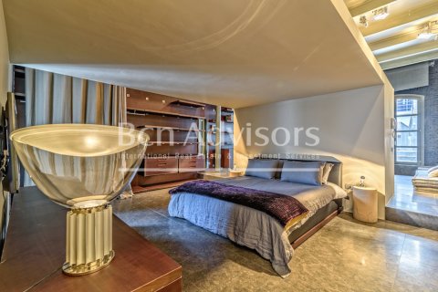 Ático de 3 dormitorios en venta en Barcelona, Cataluña, Spain № 2847 - foto 15