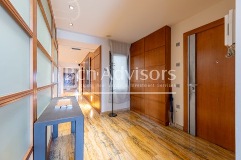 Apartamento de 3 dormitorios en venta en Barcelona, Cataluña, Spain № 2844 - foto 22