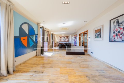 Apartamento de 3 dormitorios en venta en Barcelona, Cataluña, Spain № 2844 - foto 11