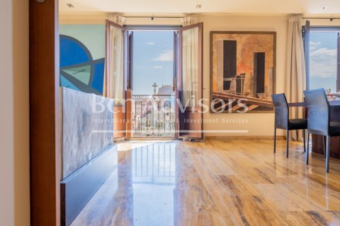 Apartamento de 3 dormitorios en venta en Barcelona, Cataluña, Spain № 2844 - foto 7
