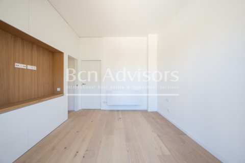 Ático de 3 dormitorios en venta en Barcelona, Cataluña, Spain № 2846 - foto 24