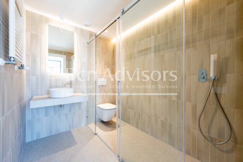 Ático de 3 dormitorios en venta en Barcelona, Cataluña, Spain № 2846 - foto 17