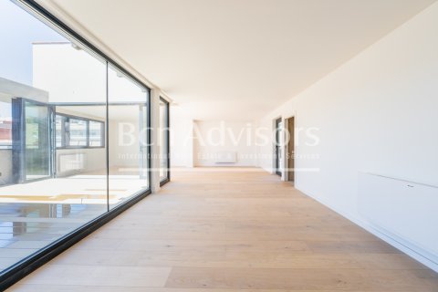 Ático de 3 dormitorios en venta en Barcelona, Cataluña, Spain № 2846 - foto 5