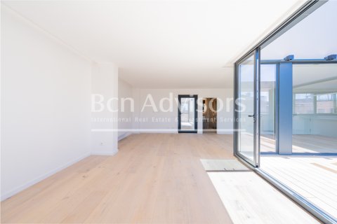 Ático de 3 dormitorios en venta en Barcelona, Cataluña, Spain № 2846 - foto 15