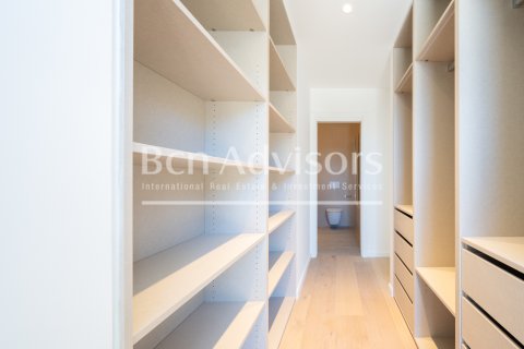 Ático de 3 dormitorios en venta en Barcelona, Cataluña, Spain № 2846 - foto 26