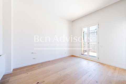 Ático de 3 dormitorios en venta en Barcelona, Cataluña, Spain № 2846 - foto 23