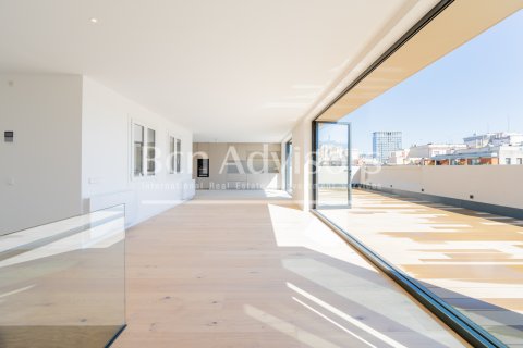 Ático de 3 dormitorios en venta en Barcelona, Cataluña, Spain № 2845
