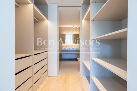 Ático de 3 dormitorios en venta en Barcelona, Cataluña, Spain № 2845 - foto 22