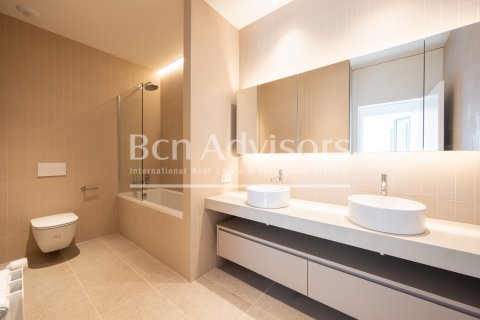 Ático de 3 dormitorios en venta en Barcelona, Cataluña, Spain № 2845 - foto 29