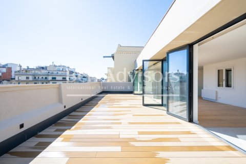 Ático de 3 dormitorios en venta en Barcelona, Cataluña, Spain № 2845 - foto 4