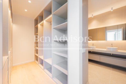 Ático de 3 dormitorios en venta en Barcelona, Cataluña, Spain № 2845 - foto 28
