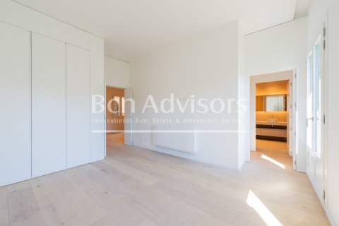 Ático de 3 dormitorios en venta en Barcelona, Cataluña, Spain № 2845 - foto 30