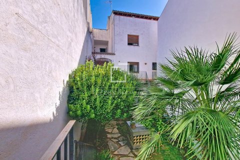 Купить виллу в Виланова-и-ла-Желтру, Испания с 8 спален, 456м², № 3888 - фото 16