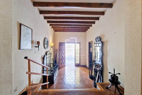 Купить виллу в Виланова-и-ла-Желтру, Испания с 8 спален, 456м², № 3888 - фото 9