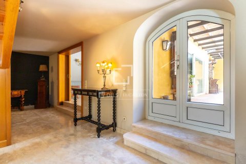 Villa de 5 dormitorios en venta en Esplugues de Llobregat, Barcelona, Cataluña, Spain № 3890 - foto 12